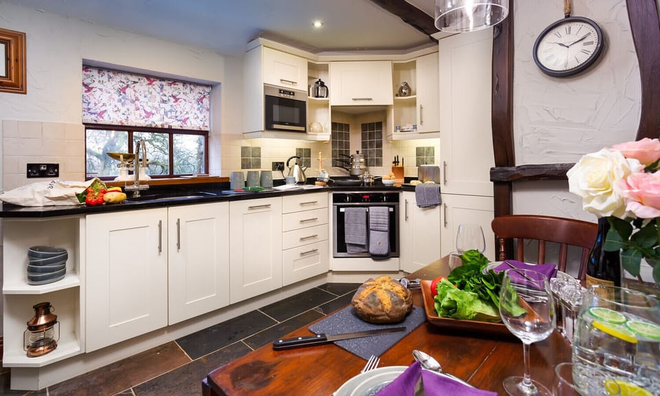 Cottage | Interior