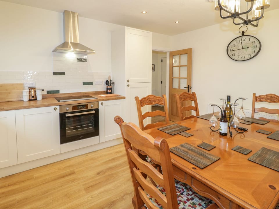 Cottage | Interior