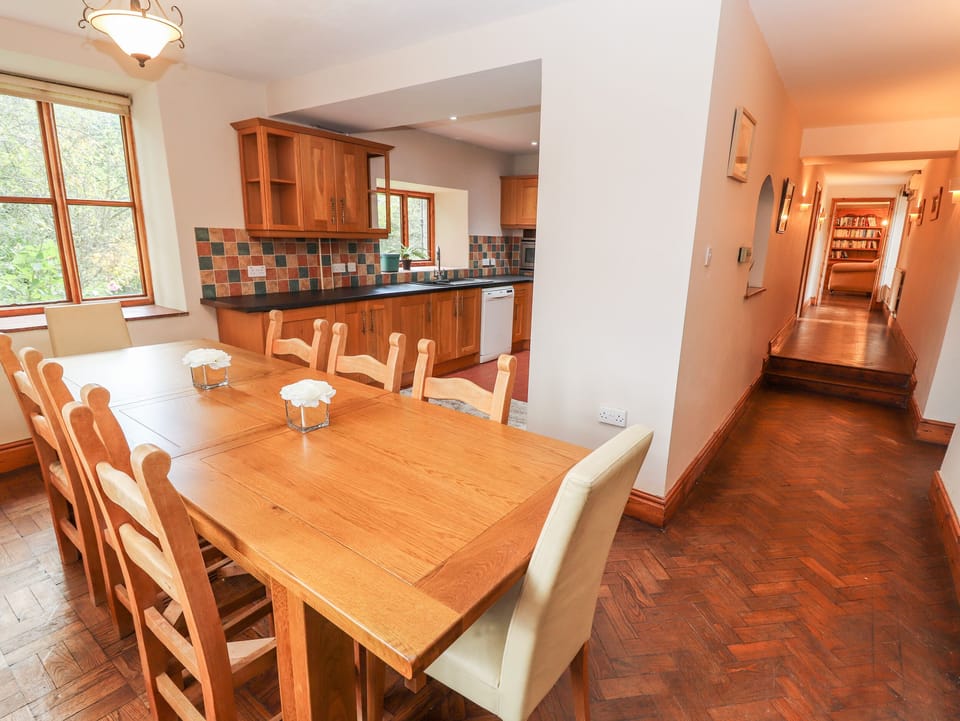 Cottage | Private kitchen | Fridge, microwave, dishwasher, electric kettle
