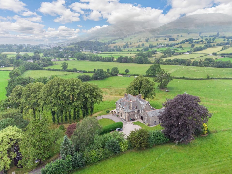 Cottage | Property grounds