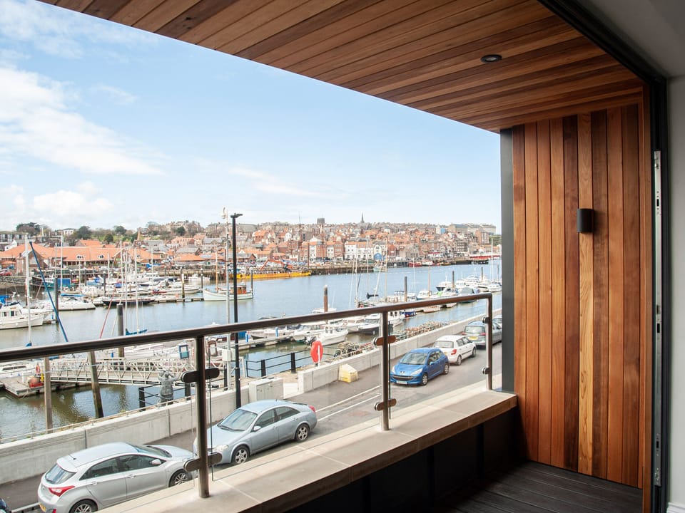 Cottage | Balcony