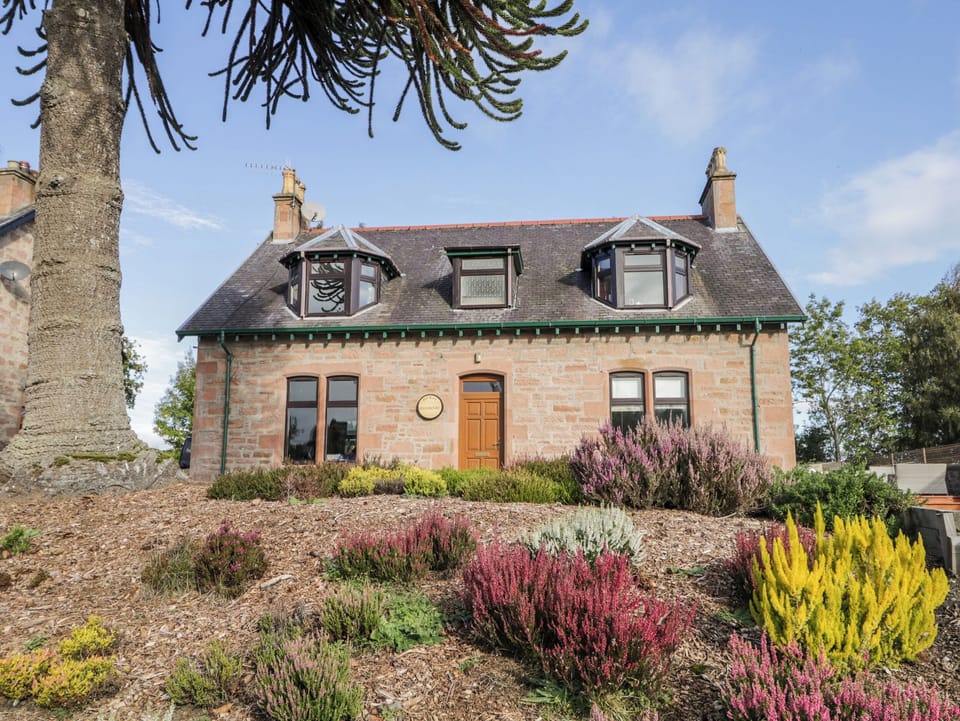 Cottage | Front of property