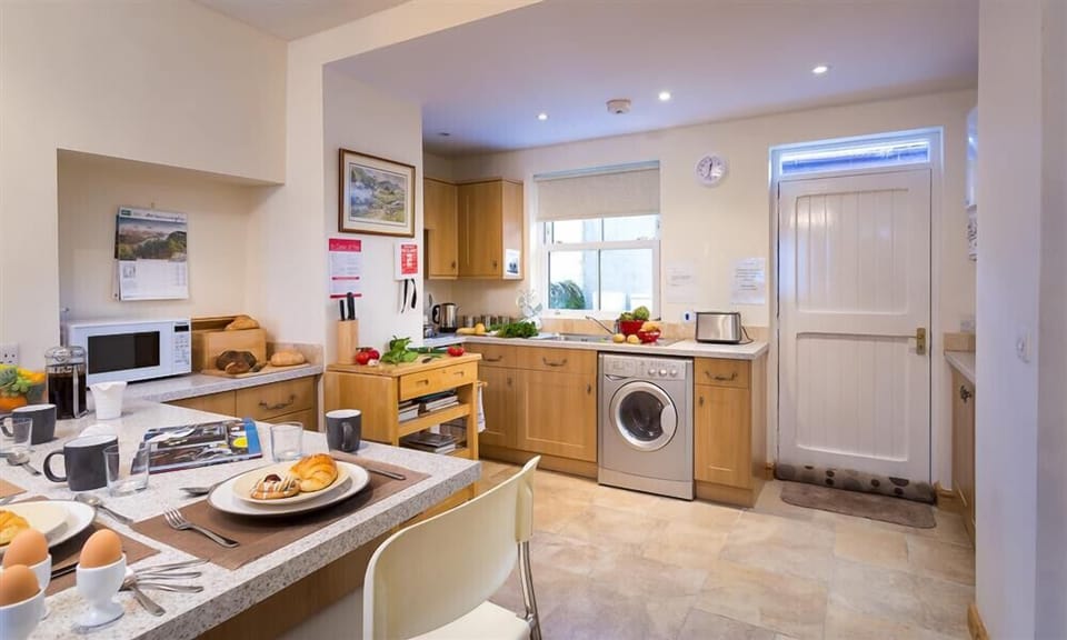 2 bedrooms, individually decorated, individually furnished, free WiFi