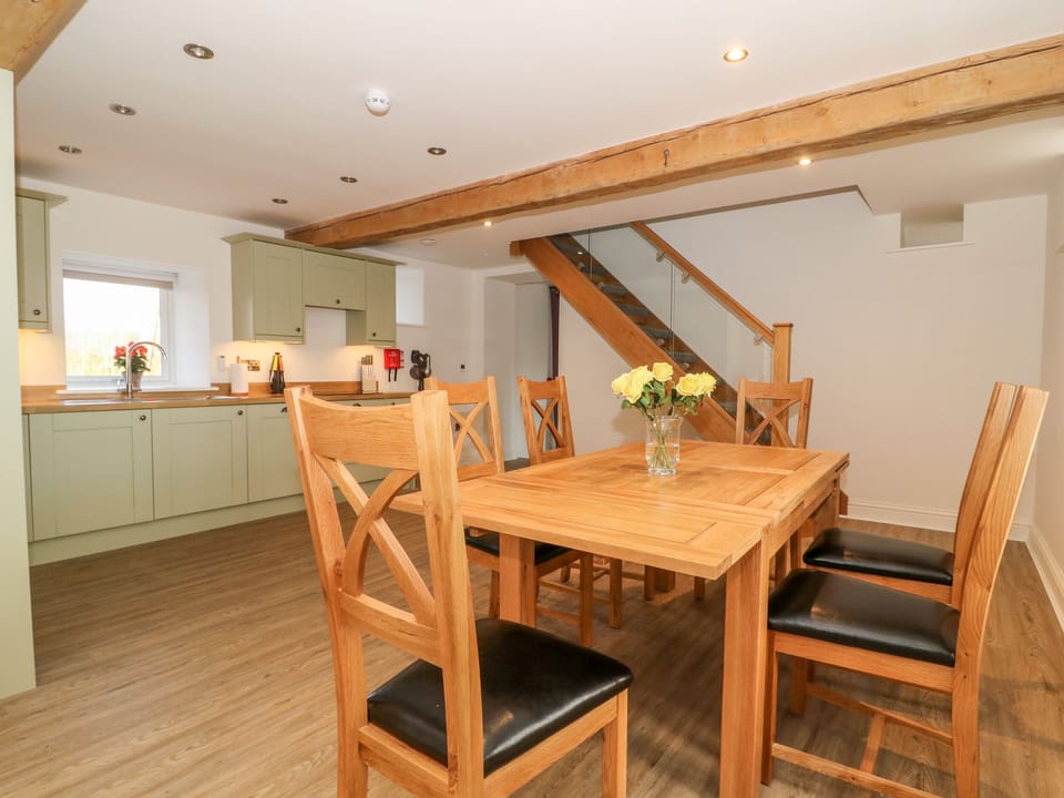 Cottage | Private kitchen | Fridge, dishwasher, electric kettle, toaster