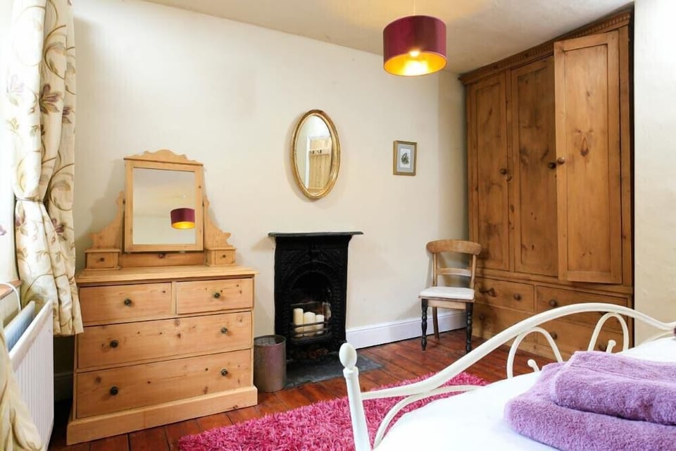 Stone Cottage at Staveley Cottage in England