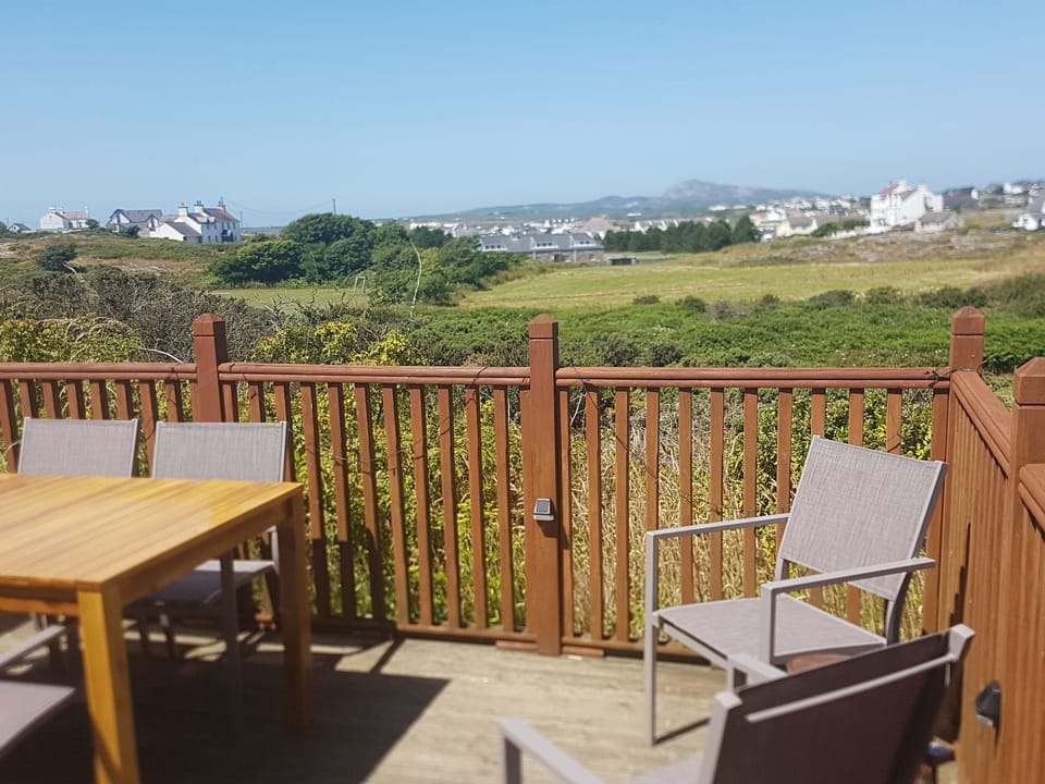 Cottage | Balcony