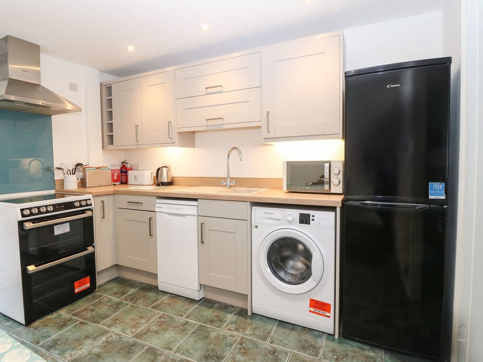 Fridge, dishwasher, electric kettle, toaster