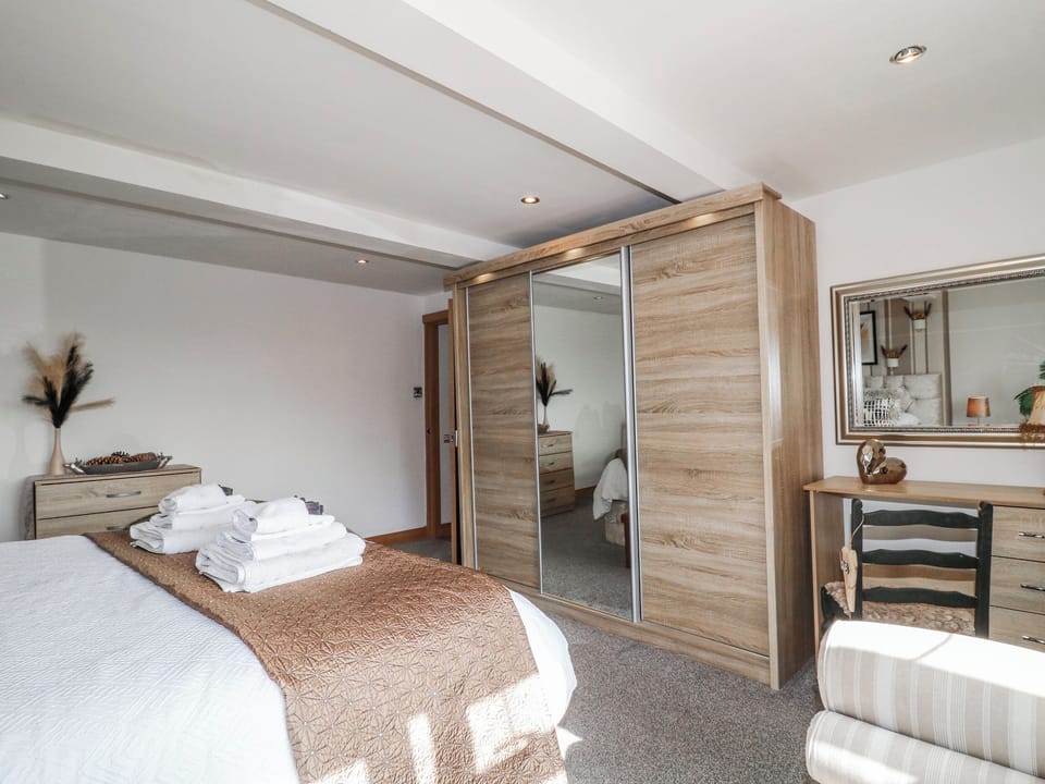 Fields Farm Cottage in Staffordshire Moorlands District