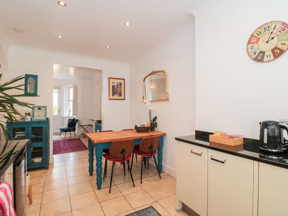Cottage | Interior