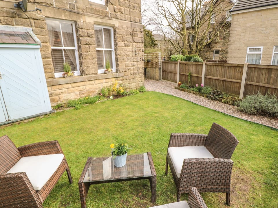 Cottage | Property grounds