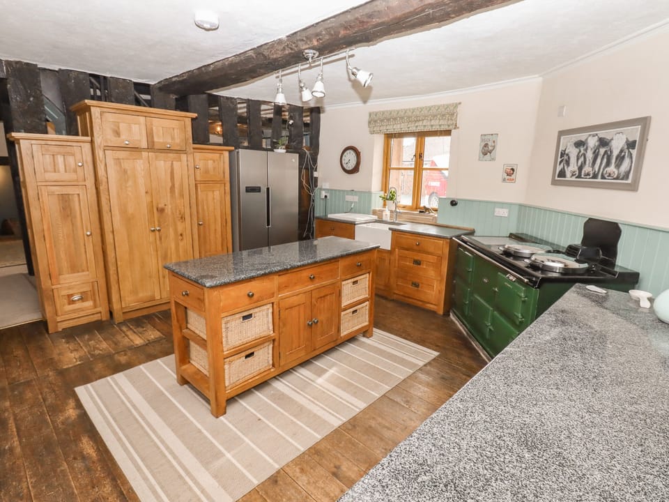 Cottage | Interior