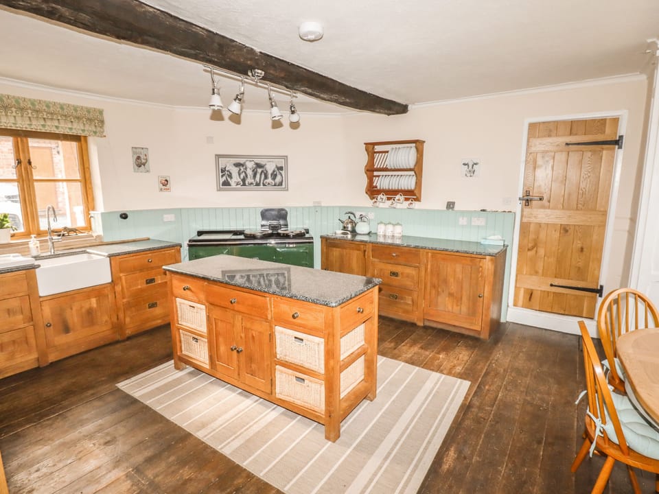 Cottage | Interior