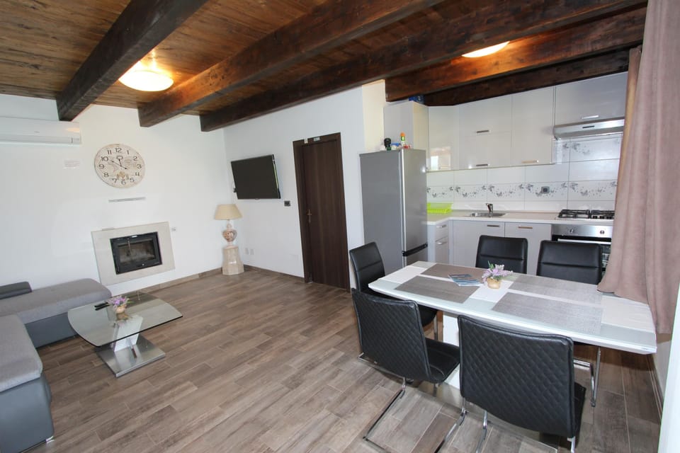 House, 2 Bedrooms, Balcony, Garden View | Living area | Flat-screen TV