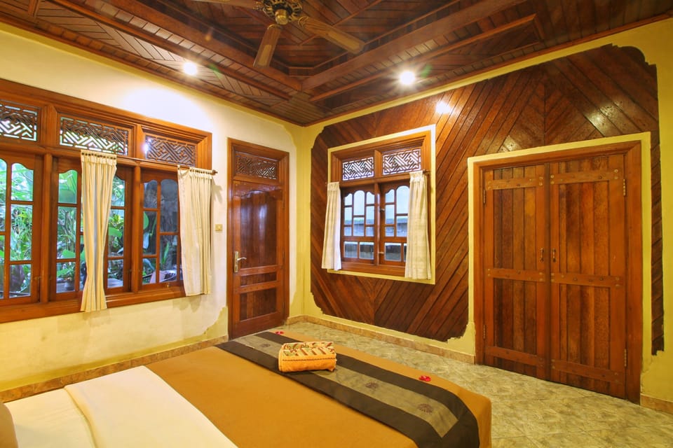 Standard Double Room | Living room