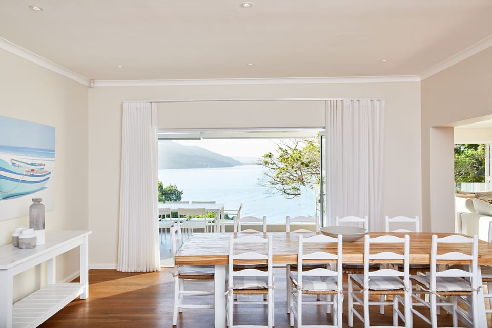 Number Eleven | In-room dining