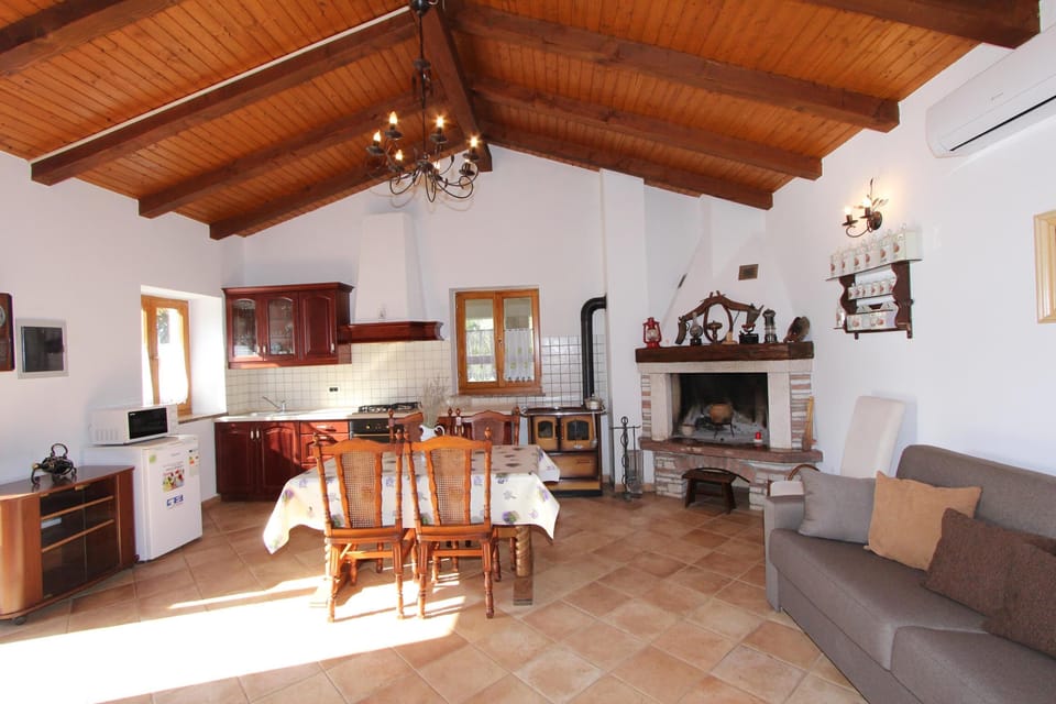House, 1 Bedroom, Terrace, Garden View | Living area
