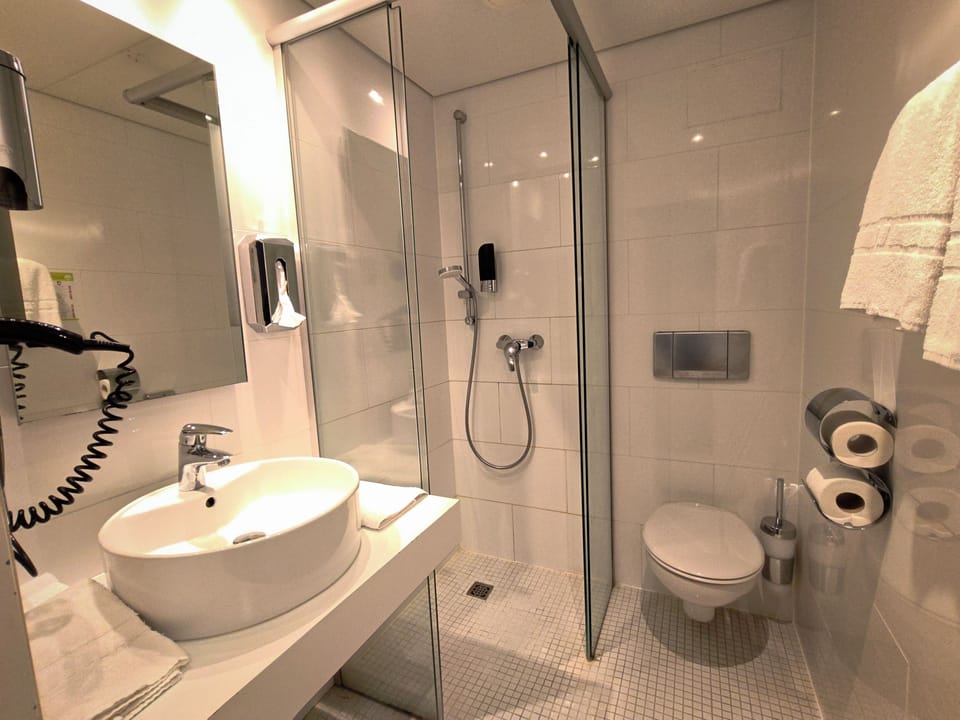 Double Room | Bathroom | Hair dryer