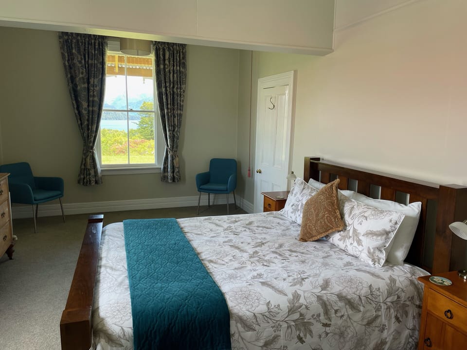 Superior Double Room, 1 King Bed, Lake View, Ground Floor | Iron/ironing board (on request), WiFi (free), individually decorated