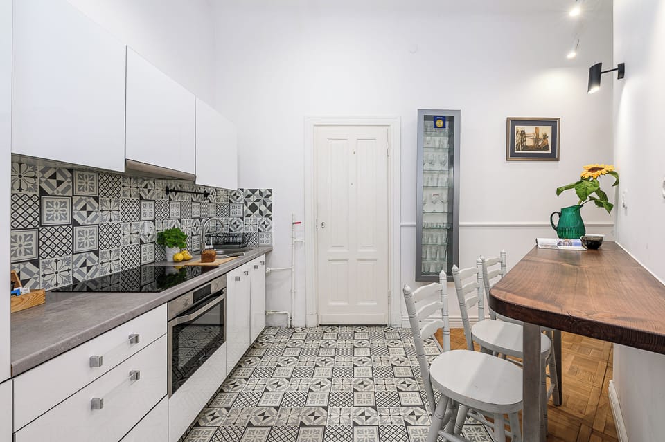 Exclusive Apartment | Private kitchen | Fridge, oven, electric kettle, cookware/dishes/utensils