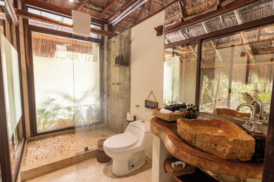 Jungle Villa Kukulkan | Bathroom | Shower, free toiletries, towels, soap
