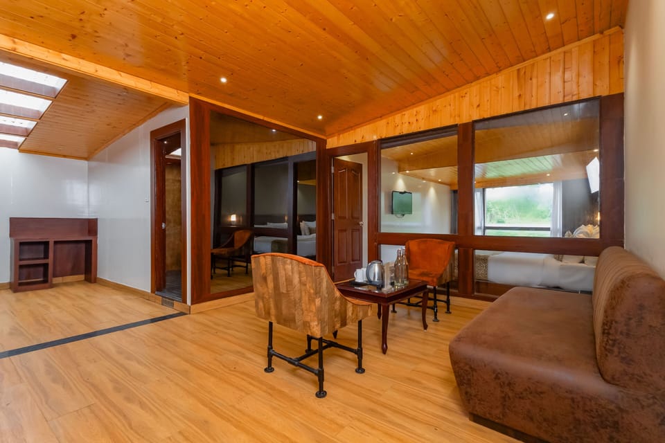 Family Studio Suite, Mountain View | Living area | LED TV