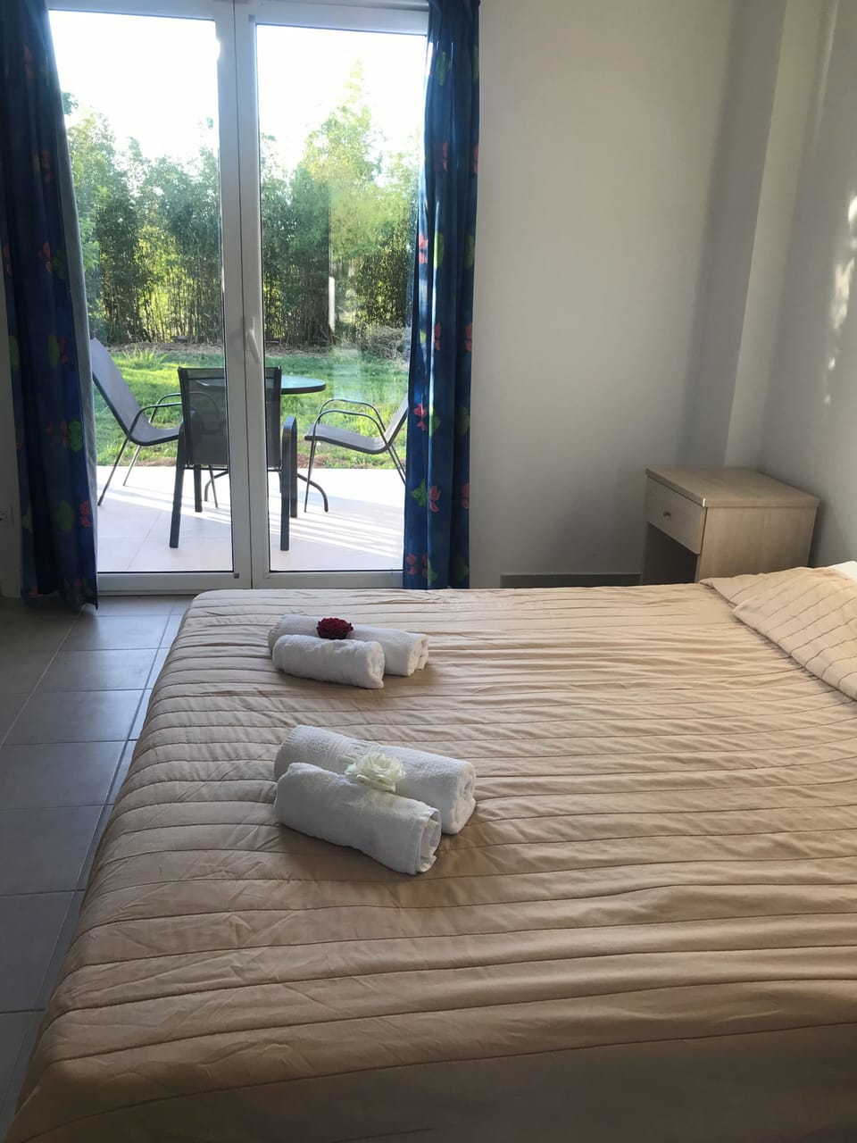 Room, 1 Bedroom, Smoking, Private Pool | 1 bedroom, bed sheets
