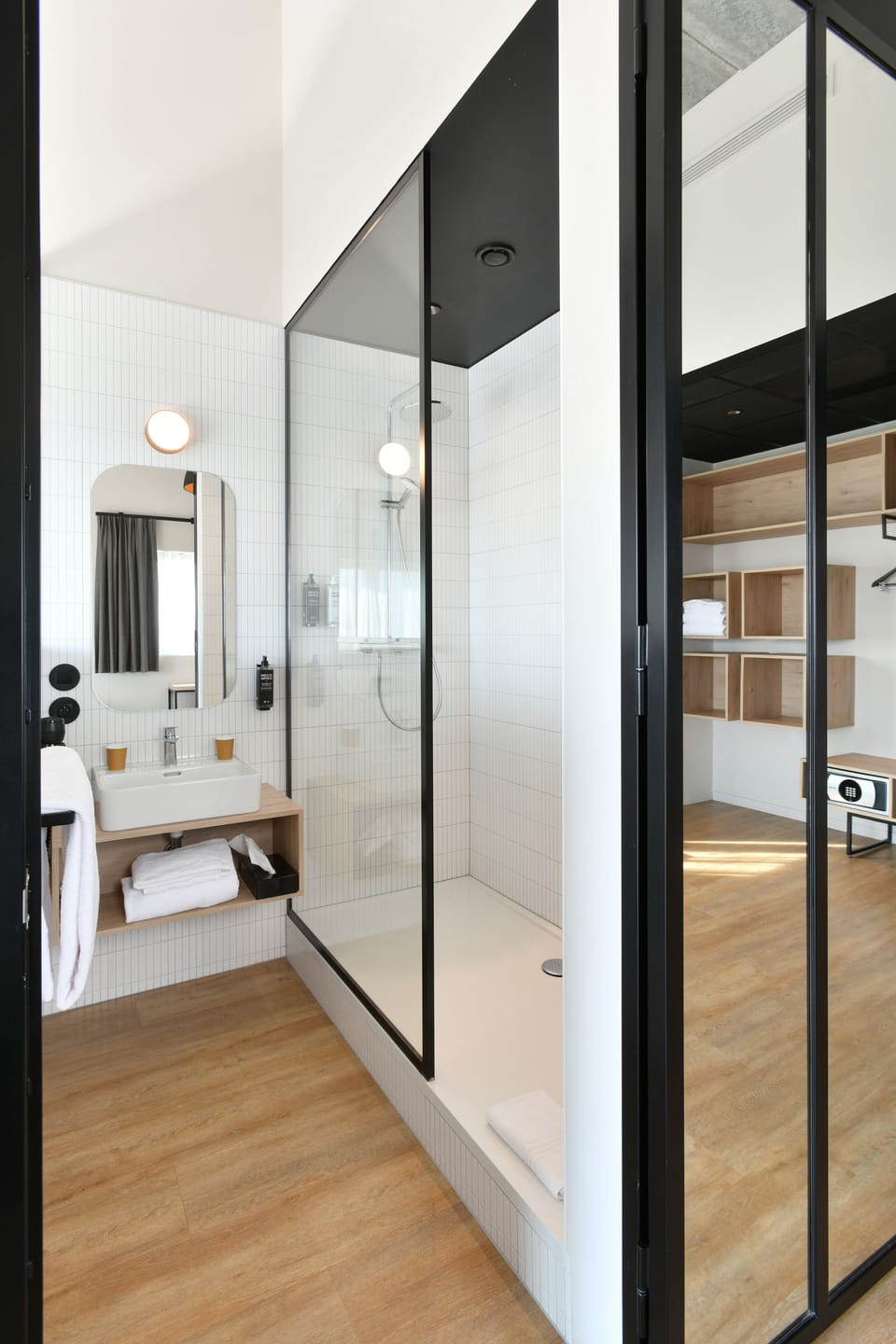 Standard Room, 1 Double Bed with Sofa bed (Family) | Bathroom | Eco-friendly toiletries, hair dryer, towels