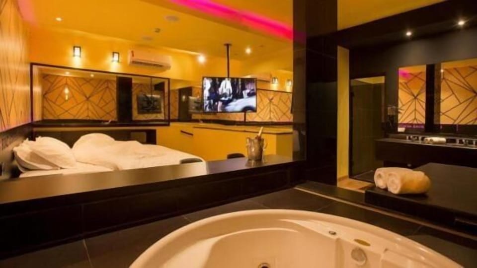 Bathtub, slippers