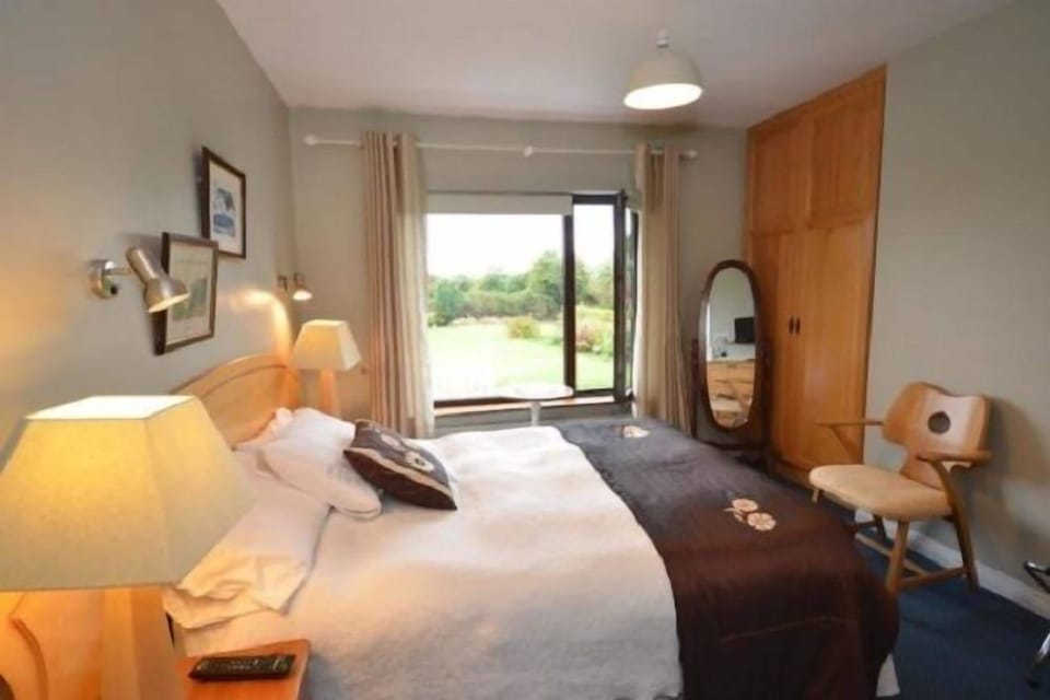 Single Room, Ensuite | In-room safe, individually furnished, soundproofing, iron/ironing board
