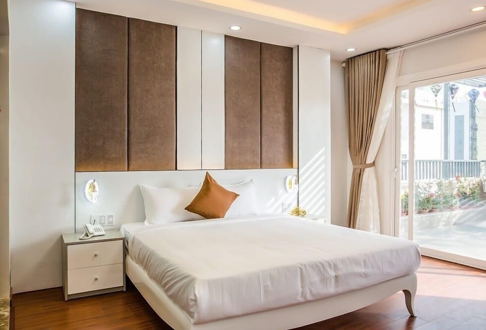 Apartment, 1 Bedroom | Minibar, desk, blackout drapes, WiFi (free)