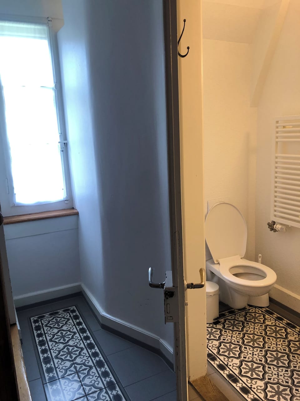 Comfort Studio Suite, Private Bathroom | Bathroom | Hair dryer, towels