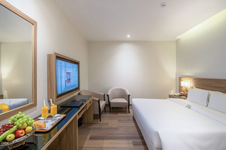Royal Suite, 1 King Bed | In-room safe, soundproofing, iron/ironing board, free WiFi
