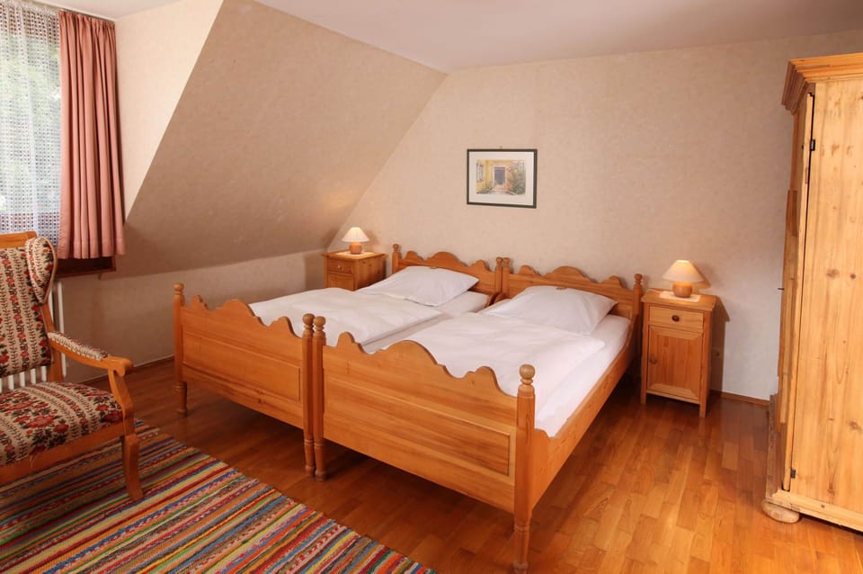 Double Room | Free WiFi, bed sheets