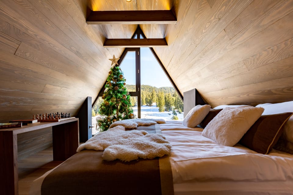 Royal Studio Suite | Down comforters, memory foam beds, minibar, in-room safe