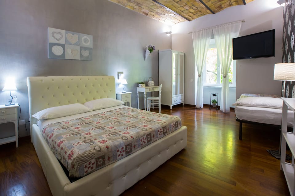 Triple Room | Premium bedding, in-room safe, desk, soundproofing