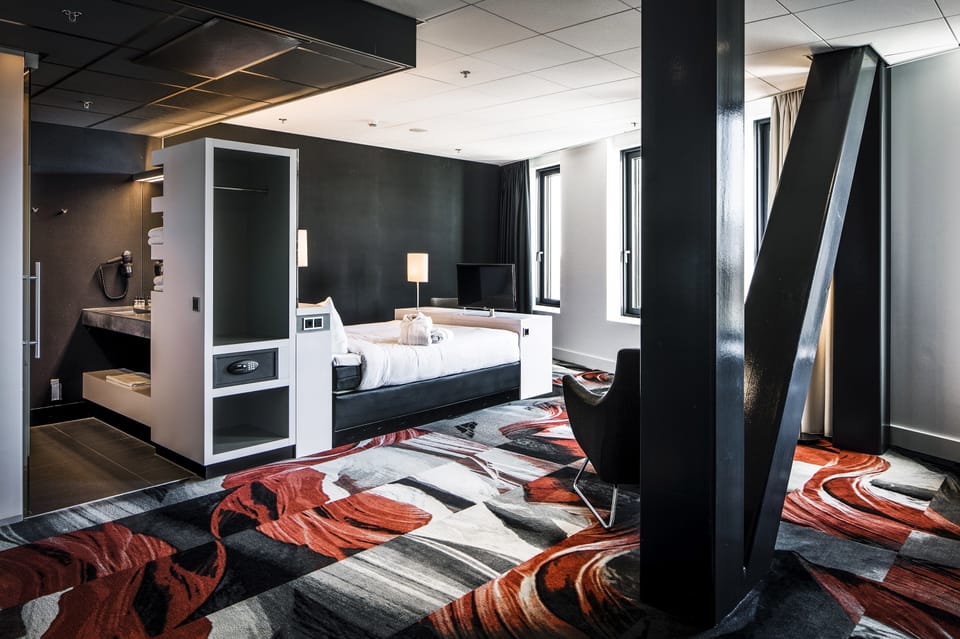 Suite | In-room safe, desk, rollaway beds, free WiFi