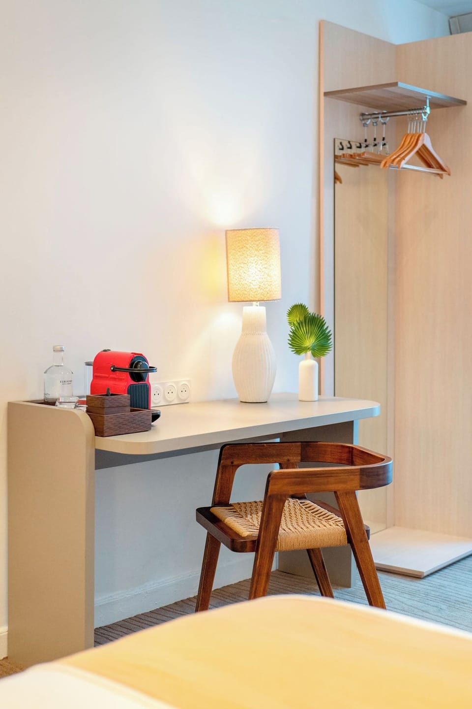 Individually furnished, desk, laptop workspace, free WiFi