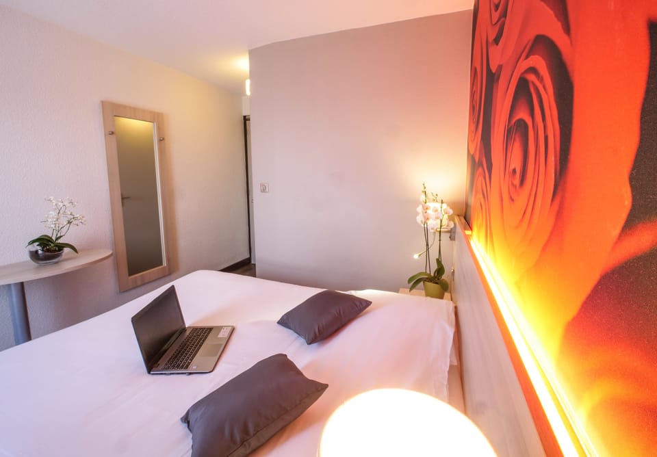 Standard Room | Desk, free WiFi, bed sheets