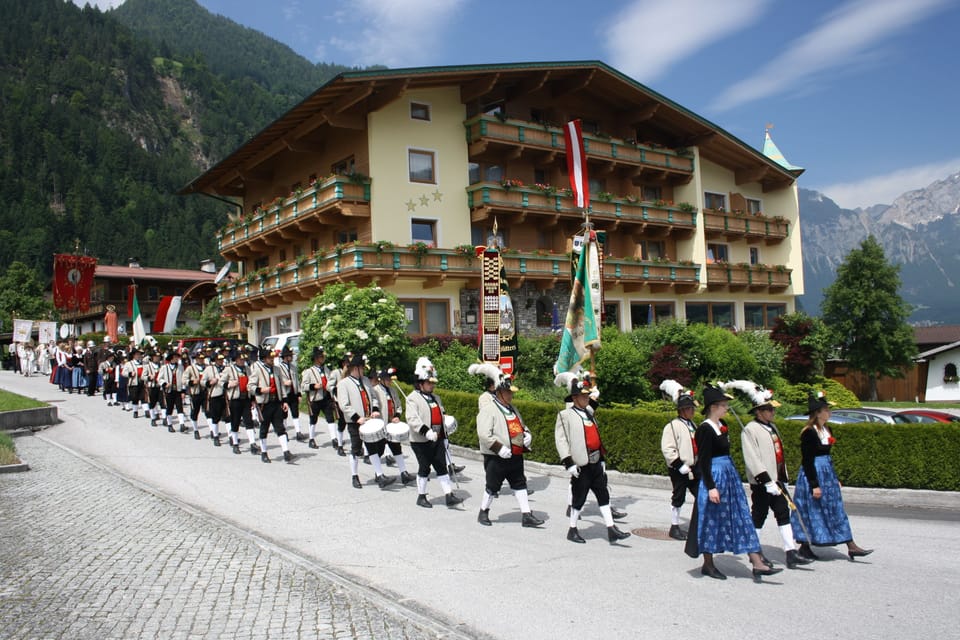 Hotel - Gasthof Jäger Heim GmbH Bed and Breakfast in Tyrol