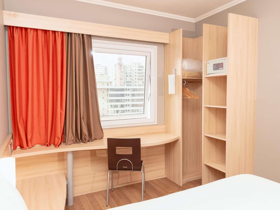 In-room safe, desk, laptop workspace, soundproofing
