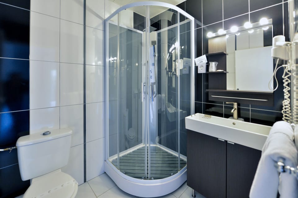 Contact Hôtel le Moulin Neuf Hotel in Pays de la Loire