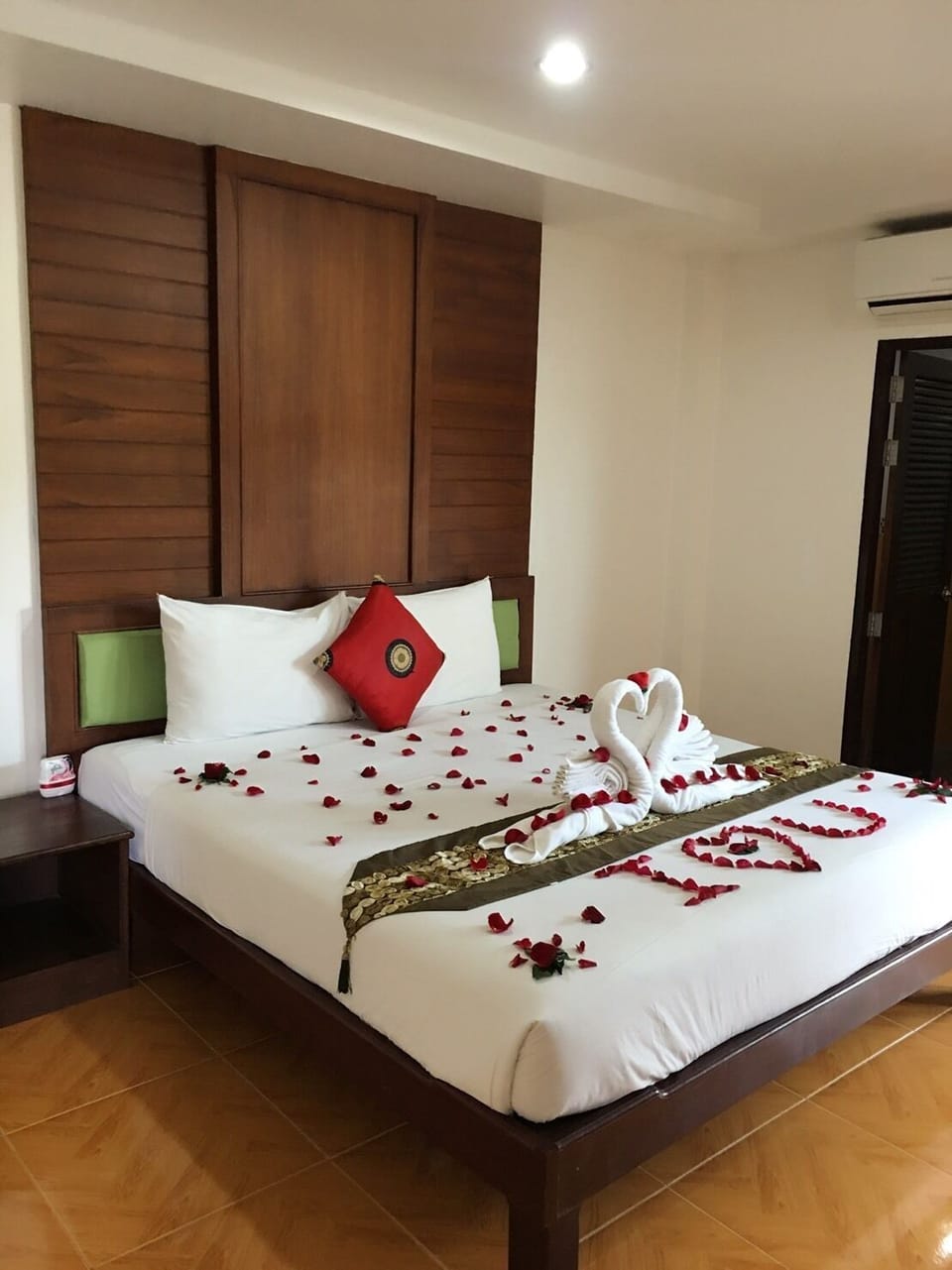 Superior Double Room | In-room safe, rollaway beds, free WiFi, bed sheets