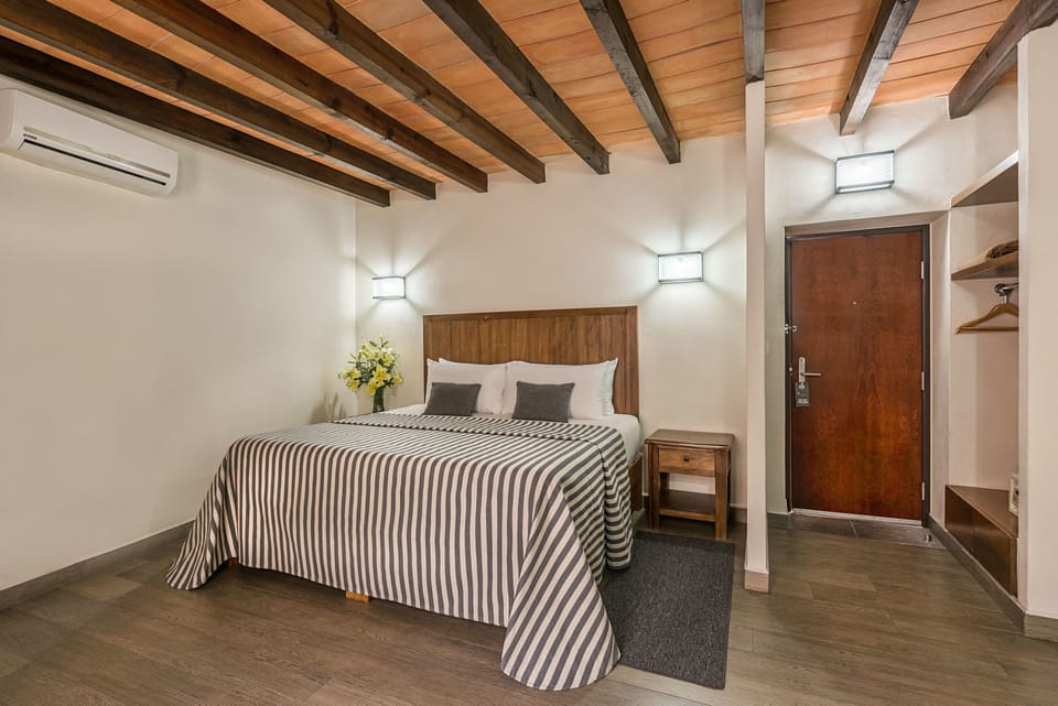 Premium bedding, in-room safe, bed sheets