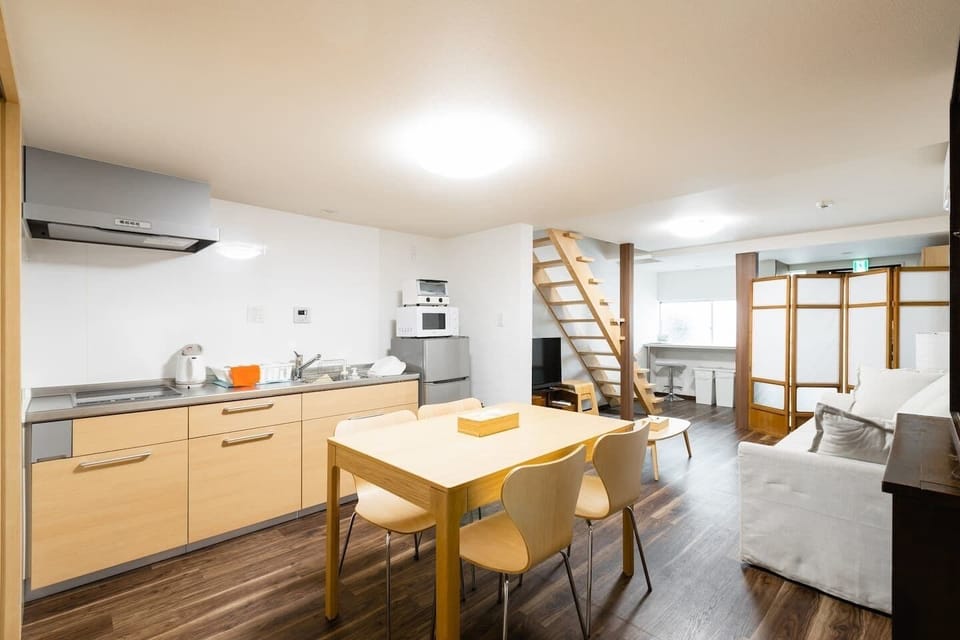 Comfort House | Private kitchen | Fridge, microwave, stovetop, electric kettle