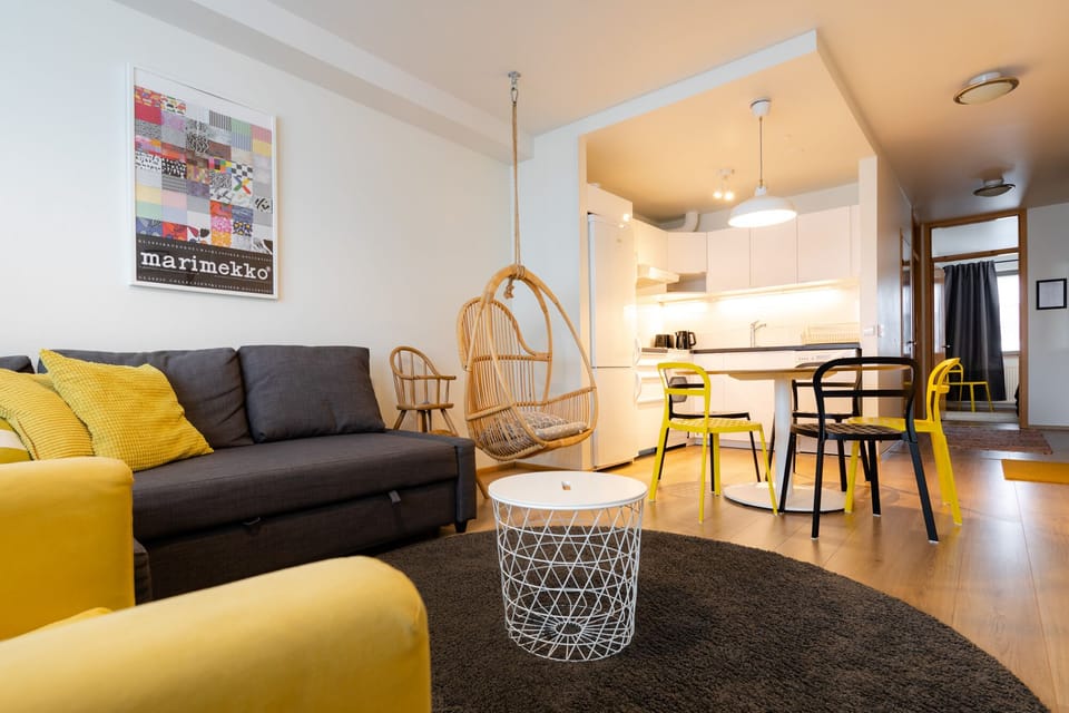 Apartment | Living area | Books