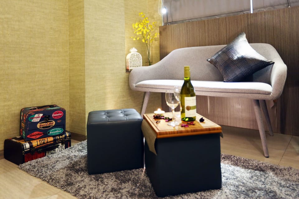 Grand Double Room, 1 Double Bed | In-room safe, iron/ironing board, free WiFi, bed sheets