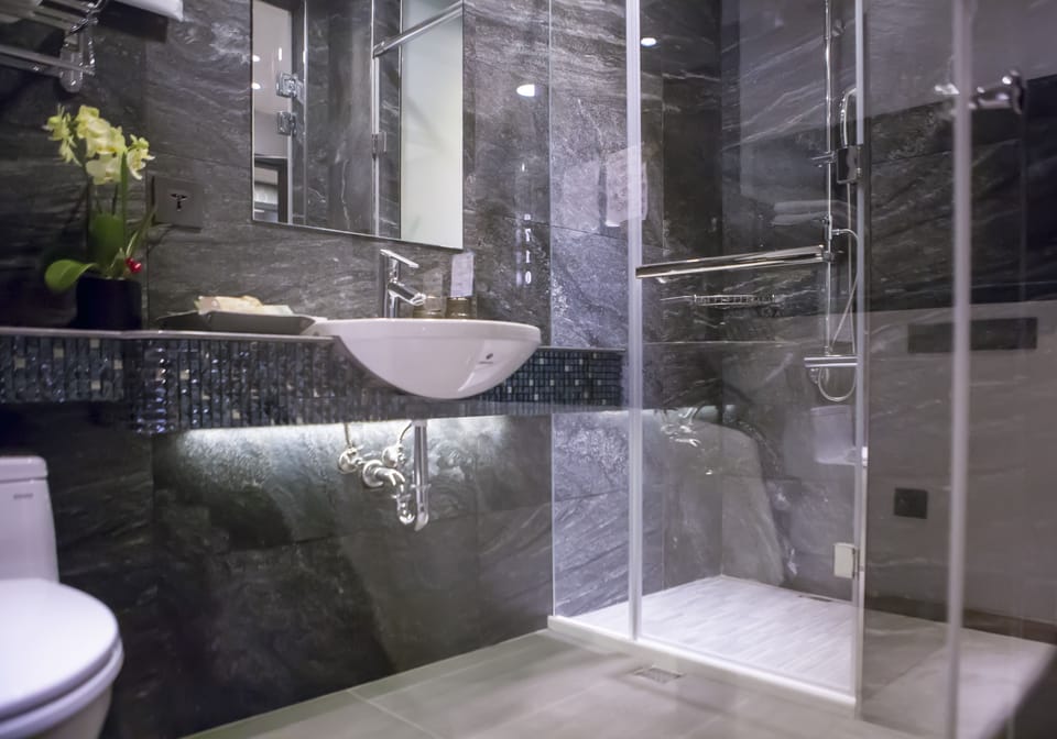 Shower, hydromassage showerhead, hair dryer, slippers