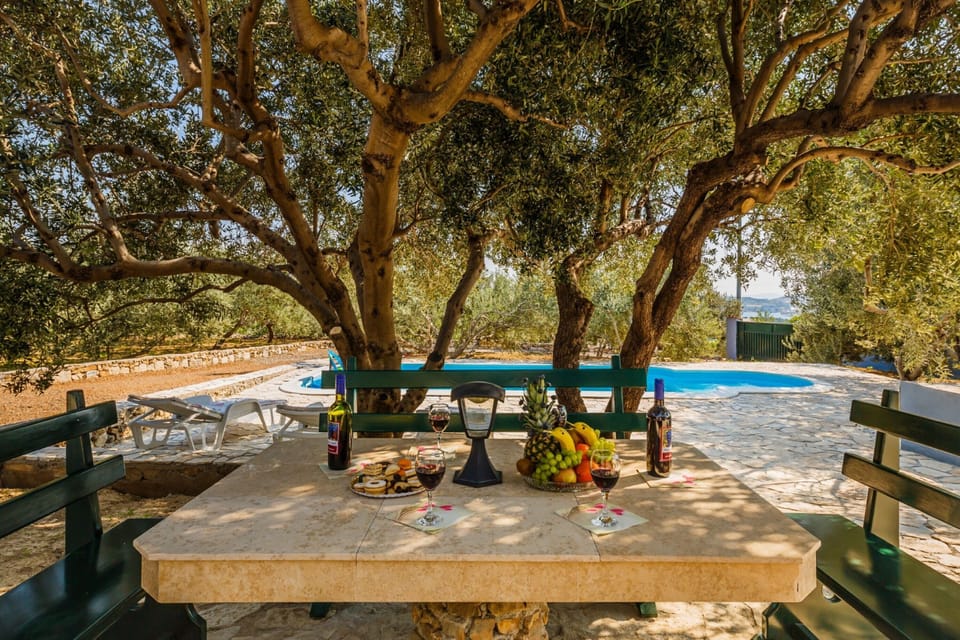 Villa | Outdoor dining