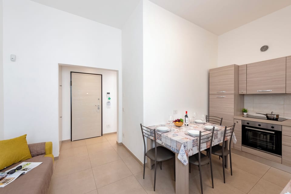 Family Apartment, 2 Bedrooms, Balcony (La Suite 2 Ondina Viareggio 200m from) | Interior