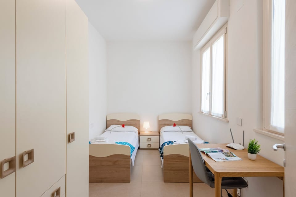 2 bedrooms, desk, free WiFi, bed sheets